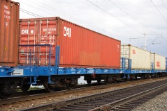 40-futovyj-kontejner-na-40-futovoj-platforme