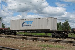 40-futovyj-kontejner-na-60-futovoj-platforme-2