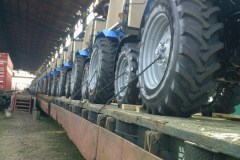 1_traktory-na-platforme-2