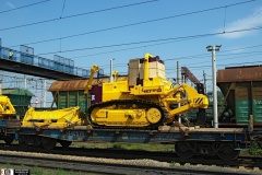 buldozer-na-platforme-13-2114