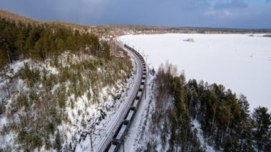 Погрузка на сети РЖД в январе снизилась на 1,8% – до 93,1 млн тонн (РЖД-Партнер от 03.02.2025г)