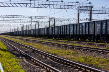 Тарифная политика РЖД и почему клиентам проще договориться с автоперевозчиками (РЖД-Партнер от 18.04.2025г)